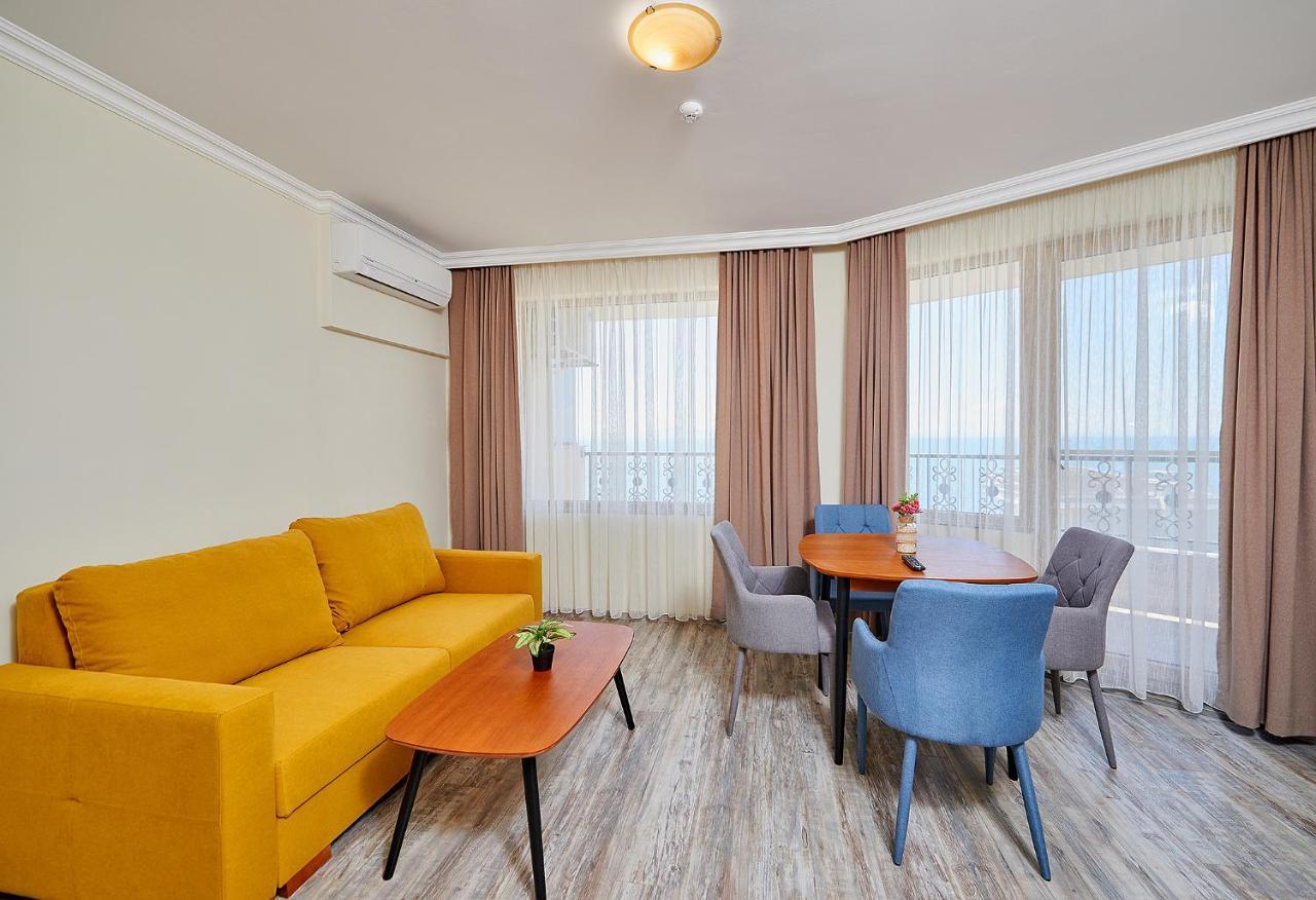 Crotiria Beach - Aparthotel Pomorie Bagian luar foto