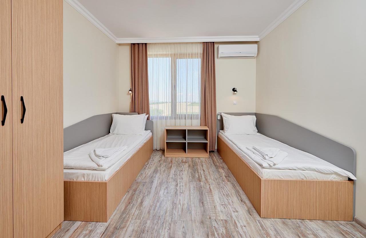 Crotiria Beach - Aparthotel Pomorie Bagian luar foto