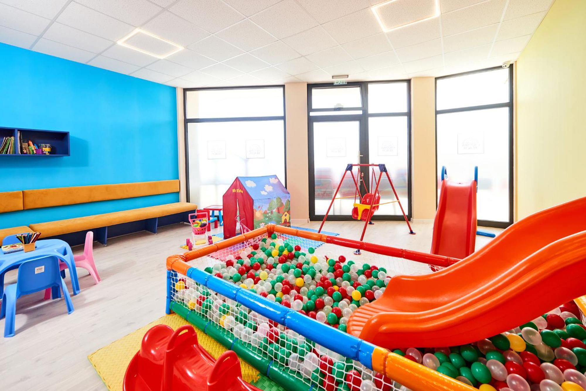 Crotiria Beach - Aparthotel Pomorie Bagian luar foto