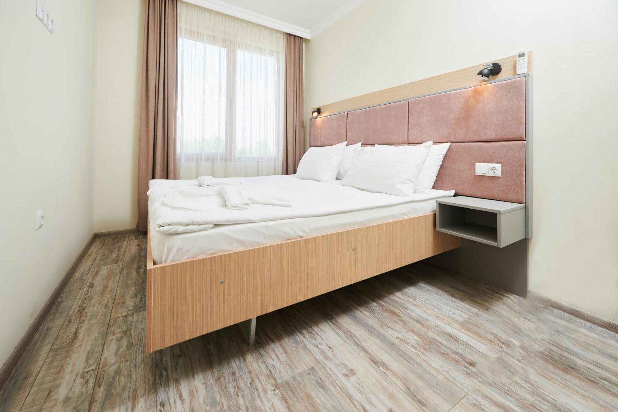 Crotiria Beach - Aparthotel Pomorie Bagian luar foto